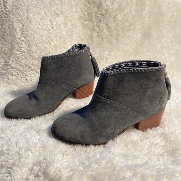 Toms Gray Ankle Boots with Brown Heel - Picture 2 of 12